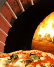 Pizza au feu de bois